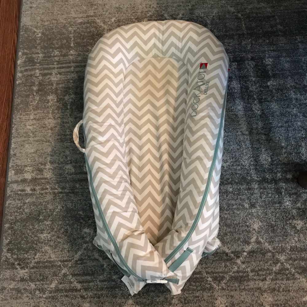 DockATot Deluxe Bed Silver Lining Chevron